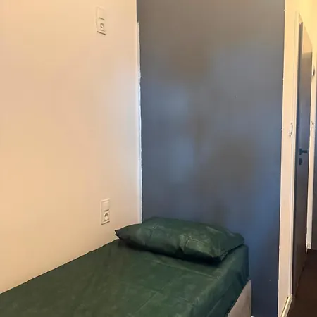 Hostal New St48