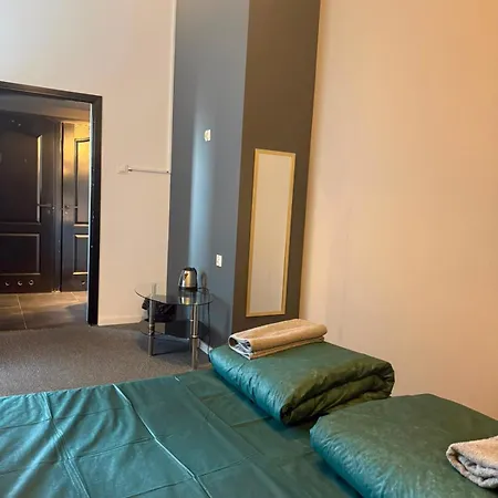 Hostal New St48 *